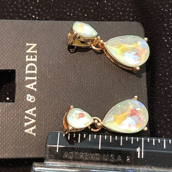 Ava & Aiden 🆕 Pierced Earrings New with tag - Picture 4 of 4